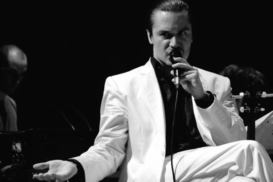 MIKE PATTON